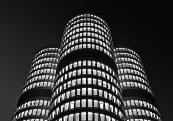 BMW-Vierzylinder-tower-in-Munich-Germany-600x419